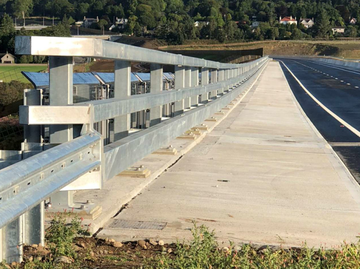 VGSH 4000 Ultimate Protection Bridge Parapet For Rail Overbridges VGSH 4000 Ultimate Protection Bridge Parapet For Rail Overbridges
